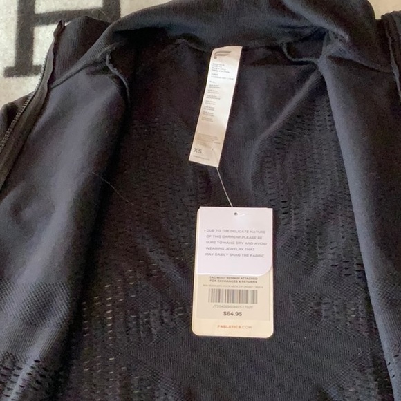 FABLETICS MIA🧥💐MOCK NECK 🌹🌈ZIP JACKET NWT!!!!! - Picture 7 of 8